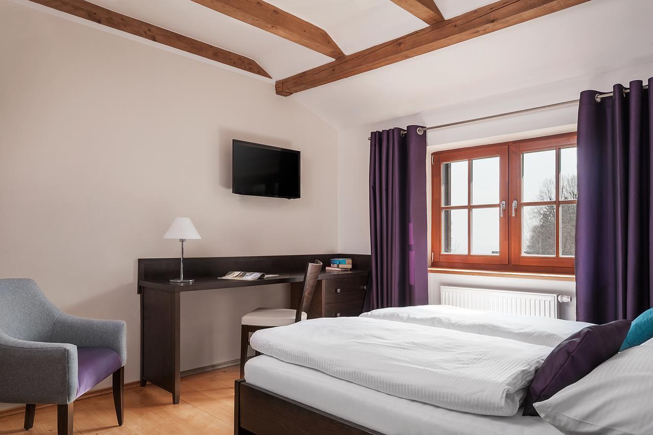Aneta Hotel & Restaurant Vítkovice Exteriör bild